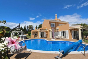 Elegant Vilamoura Old Village Villa Short walk to all restaurants and bars Villa Nataliza